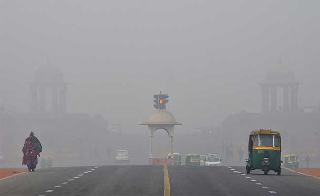 How to Drive Safely in Fog, Smog: 5 Car Driving Tips