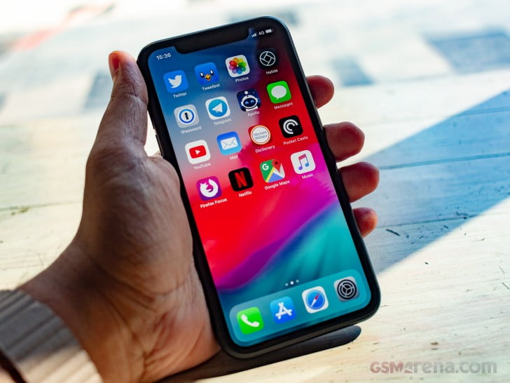 Apple iPhone XR sold 9 million units in its opening weekend, still short of predictions