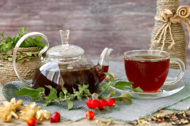 The Powerful Duo: Green Tea and Vitamin C for Optimal Health and Wellness